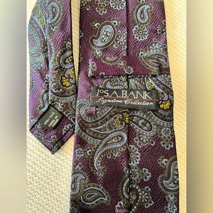 NWOT mens shirt tie by “JOS A BANK”